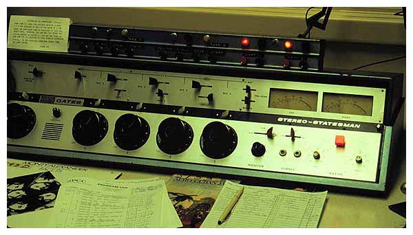 Gates Stereo Statesman